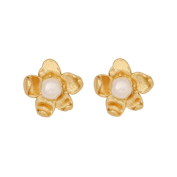Wholesale Stainless Steel Shell Shape Inlaid Pearl Earrings With Electroplating For Women Fashion Ol Style