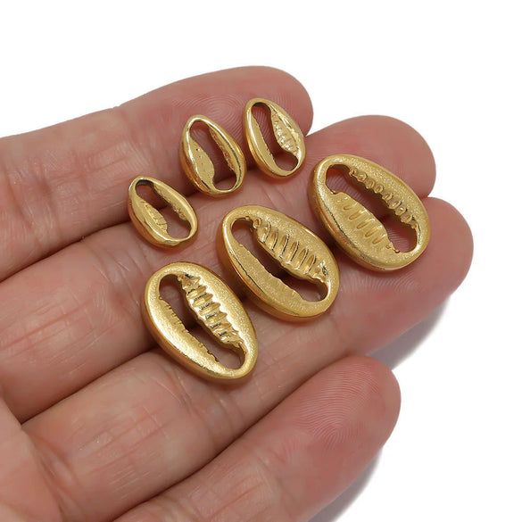 Wholesale Stainless Steel Shell Shaped Hollow Pendant Necklace And Bracelet Accessories With Vacuum Electroplated Finish
