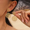 Wholesale Stainless Steel Snowflake Earrings Ring Necklace Suit With Imported Czech Rhinestone And 18K True Gold Color Electroplating For Women