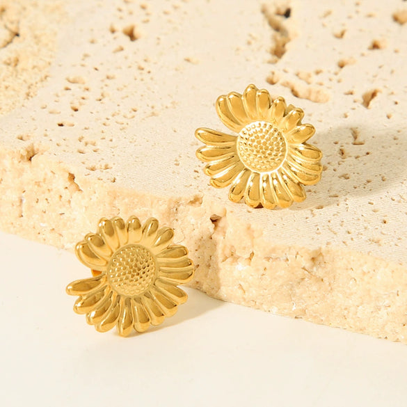 Wholesale Stainless Steel Sunflower Earrings 18K Gold Plated With Vacuum Real Gold Electroplating In Pvd Furnace For Women