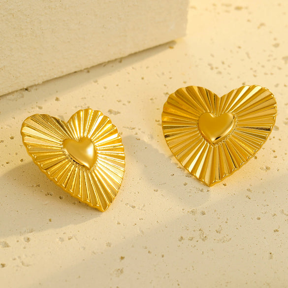 Wholesale Stainless Steel Vintage Exaggerated Heart Shape Electroplated Earrings And Ring Set For Women