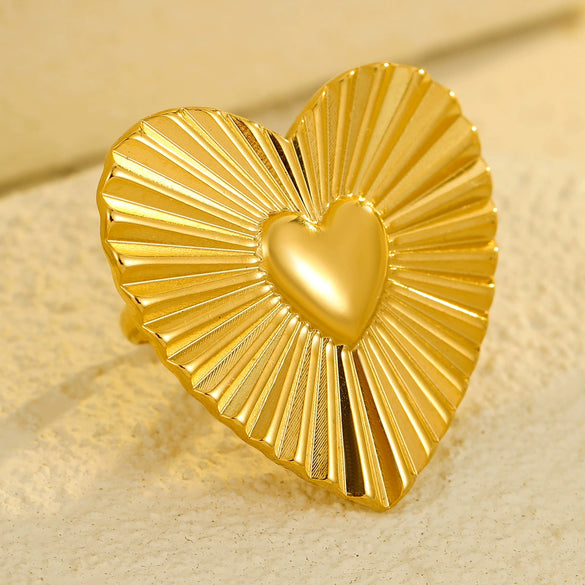 Wholesale Stainless Steel Vintage Exaggerated Heart Shape Electroplated Earrings And Ring Set For Women