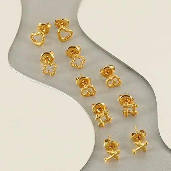 Wholesale Stainless Steel Women's Fashion Earrings With Heart Pattern And Electroplating Treatment