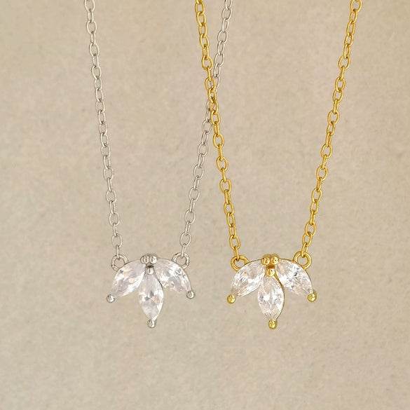 Wholesale Sterling Silver Clover Zircon Necklace Fashionable Simple Design Clavicle Chain