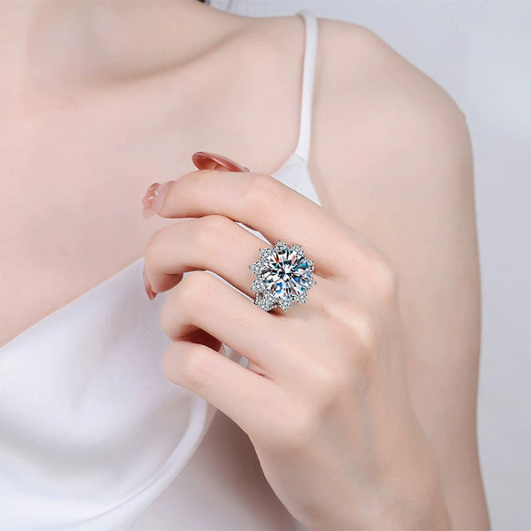 Wholesale 925 Sterling Silver Female Ring With Geometric Design And Plated Pt950 Gold Treatment