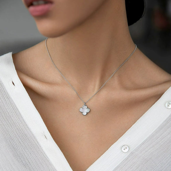 Wholesale 925 Sterling Silver Fourleaf Clover Earrings Necklace Bracelet Set For Women With Seiko Processing And Plant Flower Pattern