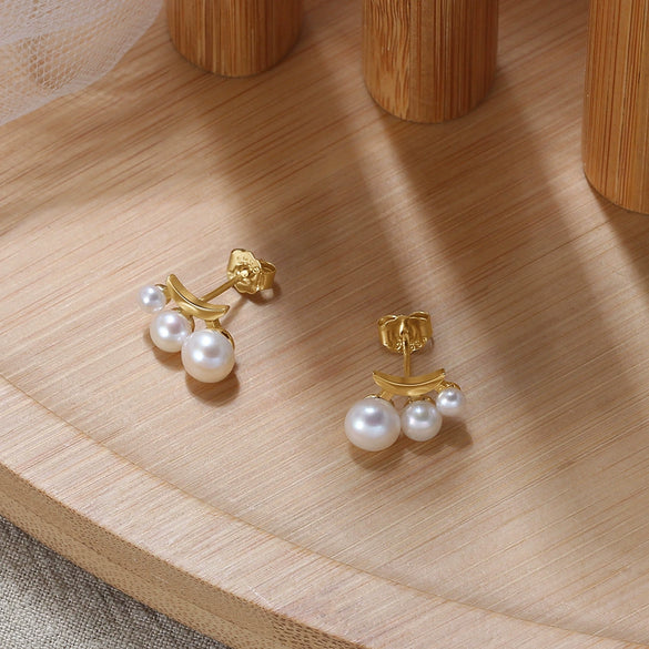 Wholesale 925 Sterling Silver Geometric Moonshaped Natural Baroque Pearl Women's Earrings With Electroplating