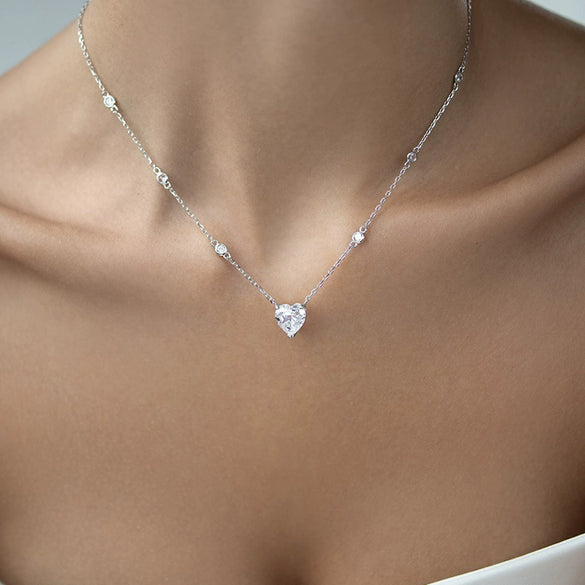 Wholesale 925 Sterling Silver Heart Necklace Inlaid With Ice Flower Cut High Carbon Diamond Seiko Cross Chain For Women