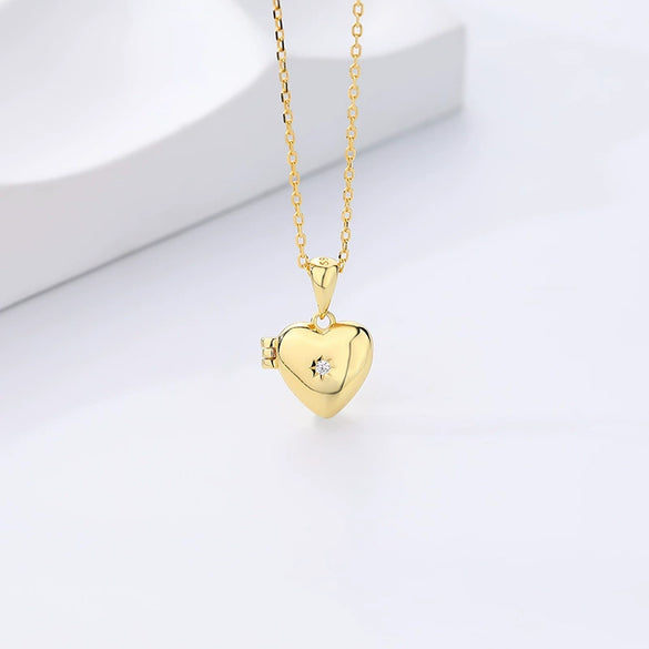 Wholesale 925 Sterling Silver Heart Shaped Love Necklace With Zircon Electroplated