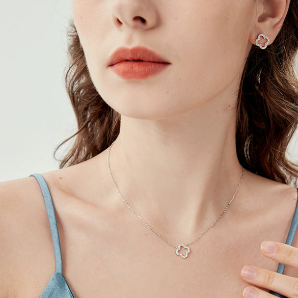 Wholesale 925 Sterling Silver Jewelry Set With Hollow Out Four Leaf Clover Pattern For Women Electroplated Includes Necklace Earrings Bracelet And Ring