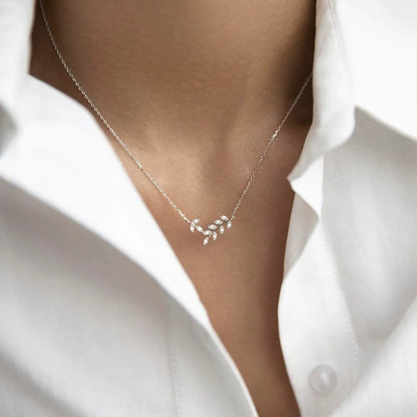 Wholesale 925 Sterling Silver Leafshaped Pendant Necklace With Seiko Processing For Women