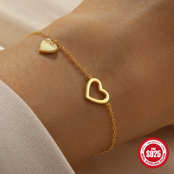 Wholesale 925 Sterling Silver Love Shaped Simple Style Bracelet With Geometric Design And Electroplating Treatment