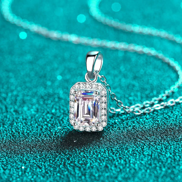 Wholesale 925 Sterling Silver Moissanite Clavicle Necklace With Geometric Pattern And Cross Chain Pt950 Gold Plated