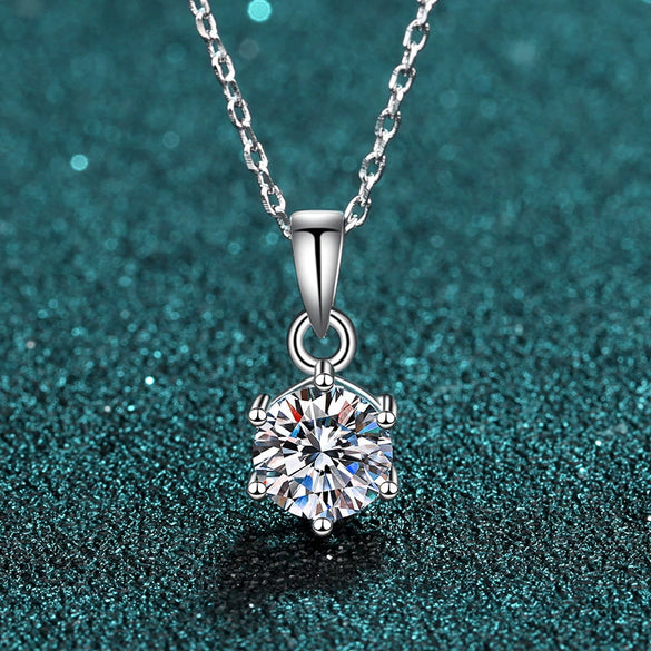 Wholesale 925 Sterling Silver Necklace With Plants Flowers Style And Six Claw Moissanite Pendant
