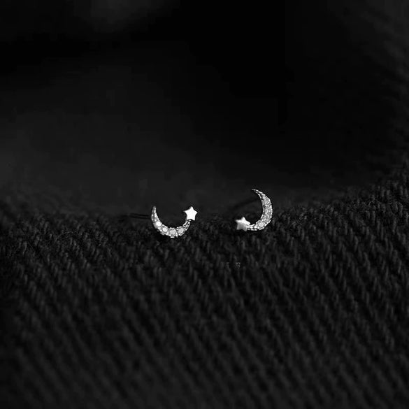 Wholesale 925 Sterling Silver Star And Moon Earrings With Diamond Treatment Simple Style For Women
