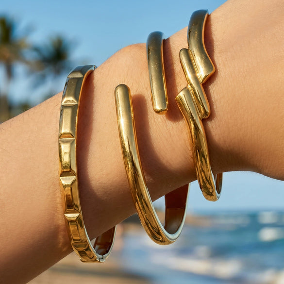 Wholesale Striped Geometric Stainless Steel Electroplated 18K Gold Openended Thin Bracelet Jewelry