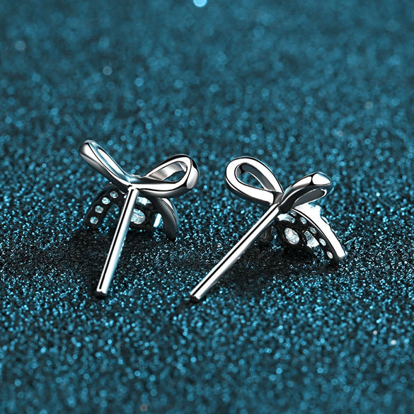 Wholesale Stud Earrings Moissanite Bow 925 Sterling Silver Plated Pt950 Gold Fourclaw Light Luxury Style