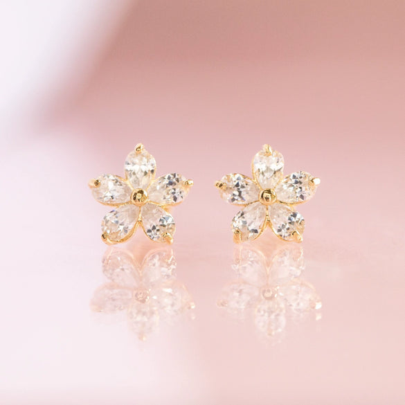 Wholesale Stud Earrings S925 Silver Needle With Inlaid Zircon Flower Design For Women