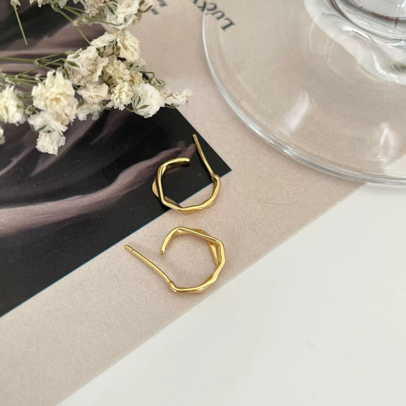Wholesale Stud Earrings 925 Sterling Silver Dropshaped Pearl Inlaid