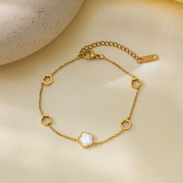 Wholesale Summer Light Luxury Fiveleaf Clover Flower Titanium Steel Electroplated Bracelet For Women