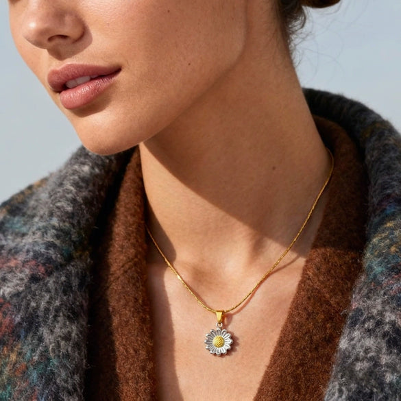 Wholesale Sunflower Pendant Stainless Steel Electroplated Clavicle Necklace For Women