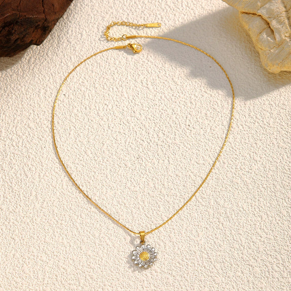 Wholesale Sunflower Pendant Stainless Steel Electroplated Clavicle Necklace For Women