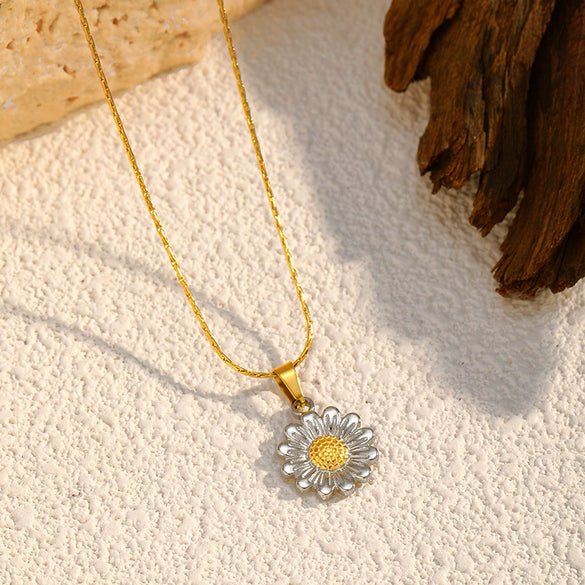 Wholesale Sunflower Pendant Stainless Steel Electroplated Clavicle Necklace For Women