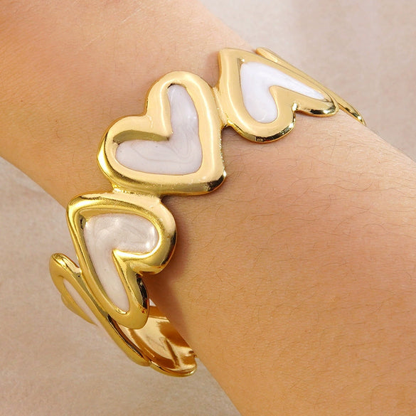 Wholesale Sweet And Cool Style Drip Oil Stainless Steel Heartshaped Enamel Bracelet Jewelry