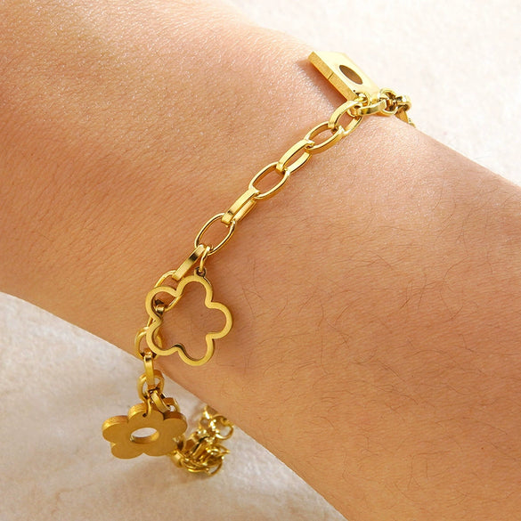 Wholesale Sweet Geometric Flower Stainless Steel Electroplated Bracelet For Women