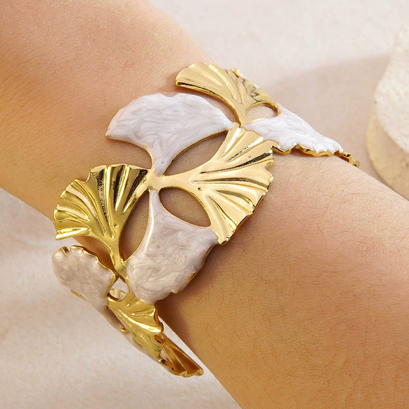 Wholesale Sweet Style Simple Open Stainless Steel Oildrip Ginkgo Leaf Titanium Steel Bracelet Jewelry