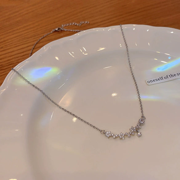 Wholesale Titanium Steel And Alloy Small Flower Pendant Necklace With Diamond Design For Women