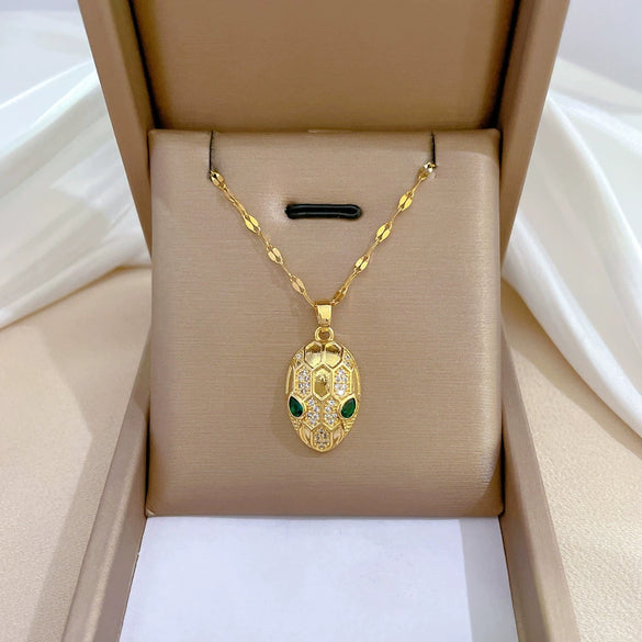 Wholesale Titanium Steel And Copper Diamondencrusted Geometric Fourleaf Flower Women's Necklace
