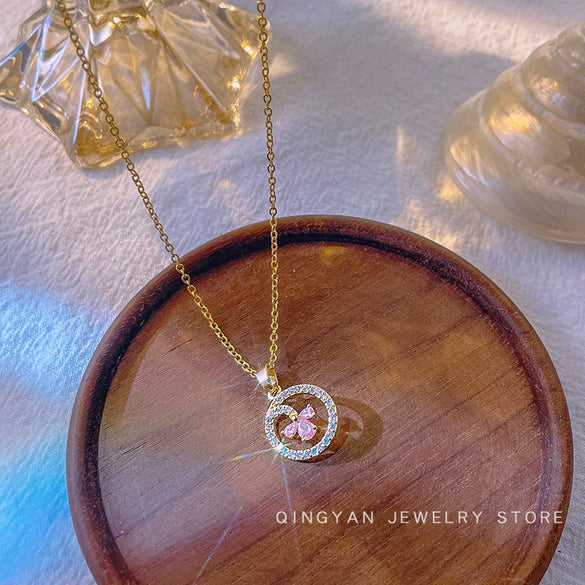 Wholesale Titanium Steel And Copper Necklace With Diamondencrusted Round Geometric Pendant For Women