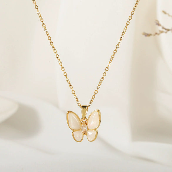 Wholesale Titanium Steel And Copper Ochain Necklace With Butterfly Shell Pendant For Women Fashion Simple Style Electroplated