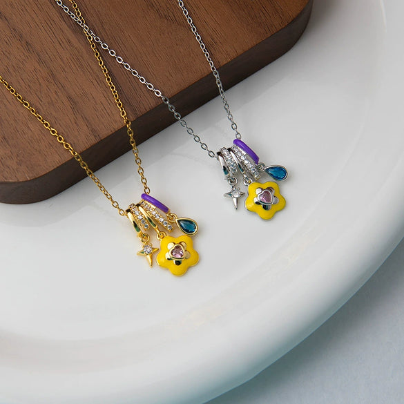 Wholesale Titanium Steel And Copper Pendant Necklace For Women With Diamond Shape And Square Zircon Electroplating Design