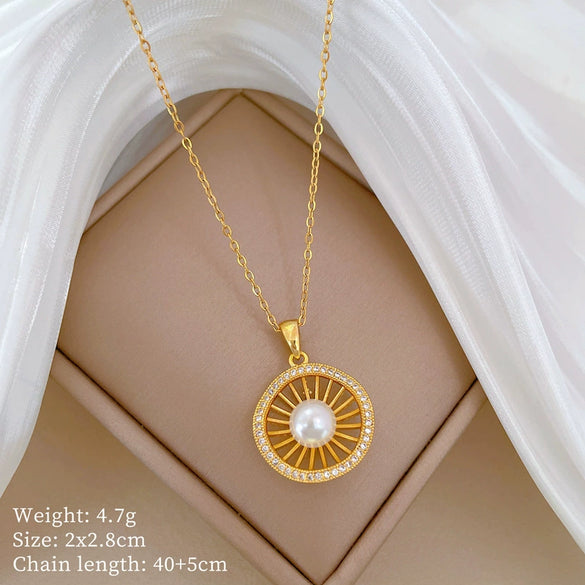 Wholesale Titanium Steel And Copper Women's Necklace With Geometric Shapes And Micro Diamond Inlay In Light Luxury And Cartoon Style