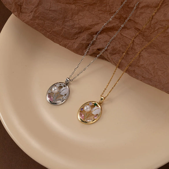 Wholesale Titanium Steel And Copper Women's Vintagestyle Threedimensional Flower Pendant Necklace With Embossed Design And Electroplating