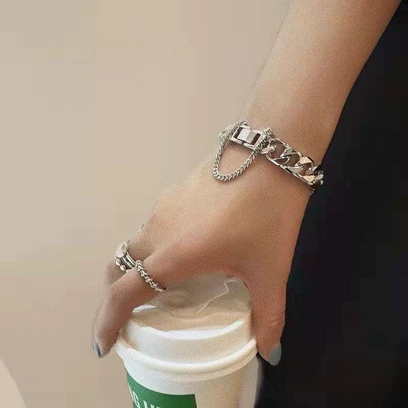 Wholesale Titanium Steel And Stainless Steel U Shape Chain Bracelet For Women With Electroplating Design