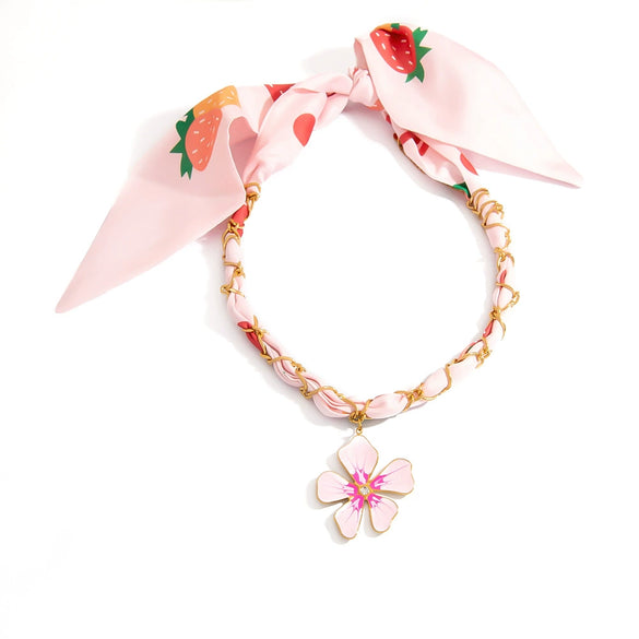 Wholesale Titanium Steel Bamboo Chain Necklace With Flower Pendant Electroplated In 18K Gold Color For Women Light Luxury And Minimalist Style