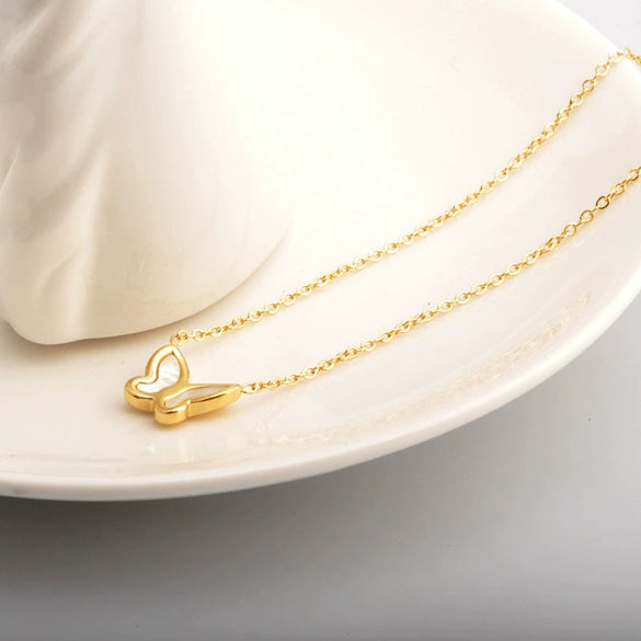 Wholesale Titanium Steel Butterfly Bow Pendant Clavicle Necklace For Female With Electroplating And Cartoon Style