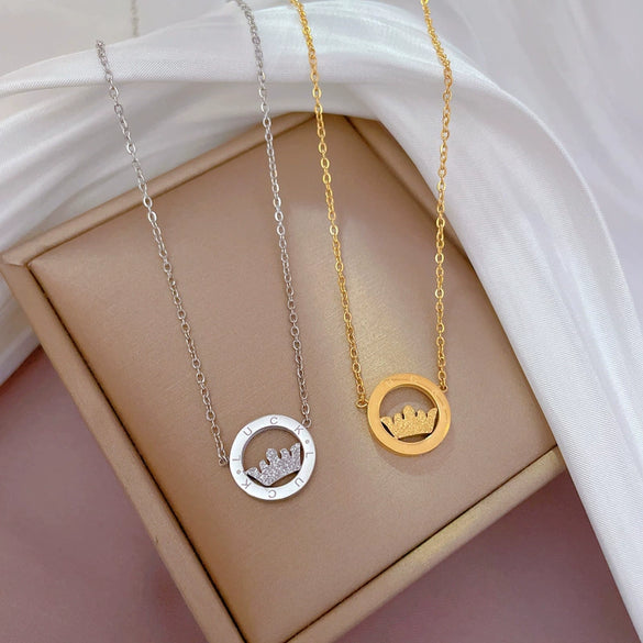 Wholesale Titanium Steel Cartoon Geometric Gold Foil Crown Necklace For Female With Electroplating