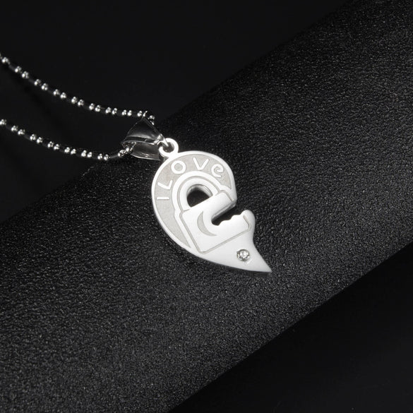 Wholesale Titanium Steel Couple Necklace With Four Leaf Clover Pendant And Letters Numbers Text Pattern