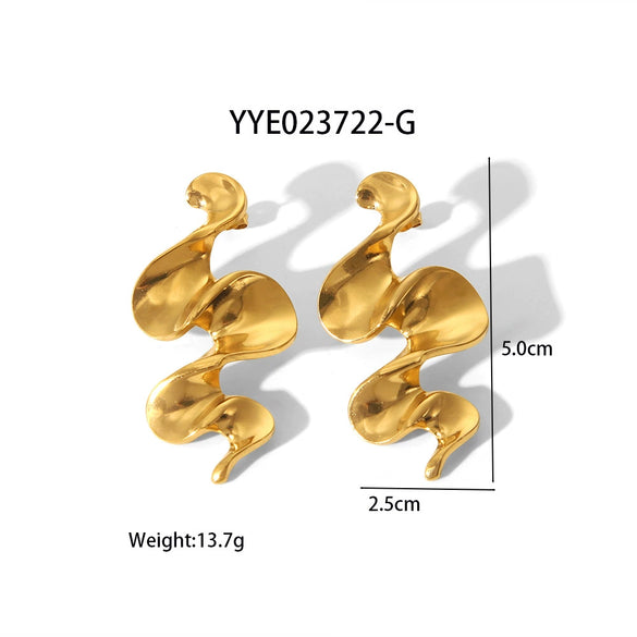 Wholesale Titanium Steel Earrings In Irregular Wave Shape With Pvd Furnace Real Gold Electroplating For Women
