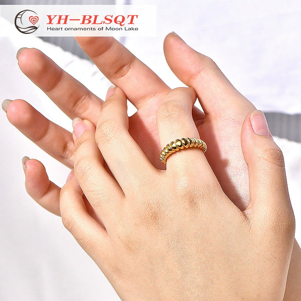 Wholesale Titanium Steel Electroplated 18K Gold Star Ring Unisex Minimalist Style