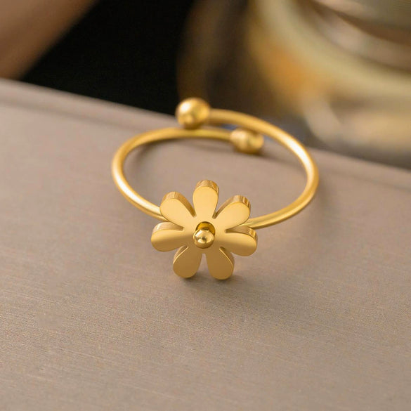 Wholesale Titanium Steel Electroplated Minimalist Geometric Daisy Pendant Accessories Set For Women Necklaces Earrings Bracelet Ring
