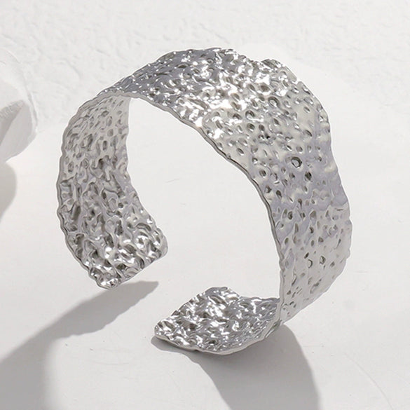 Wholesale Titanium Steel Exaggerated Open Adjustable Non Fading Female Bracelet With Geometric Style And Electroplating