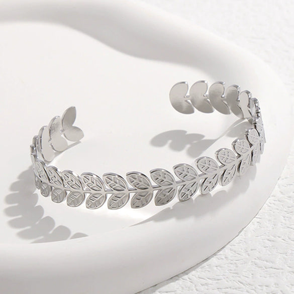 Wholesale Titanium Steel Exaggerated Open Adjustable Non Fading Female Bracelet With Geometric Style And Electroplating