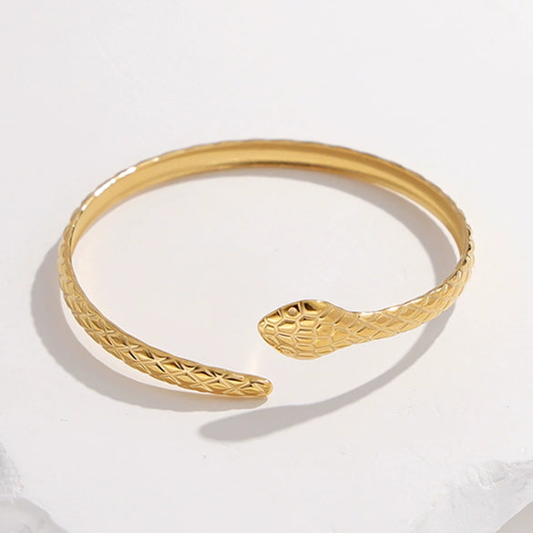 Wholesale Titanium Steel Exaggerated Open Adjustable Non Fading Female Bracelet With Geometric Style And Electroplating
