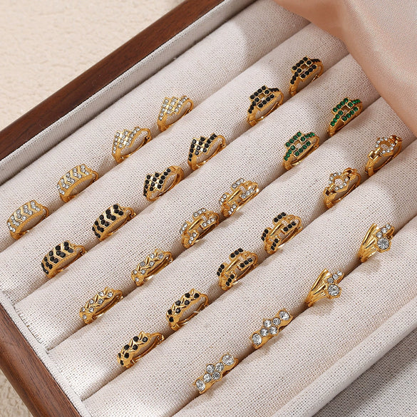 Wholesale 316L Stainless Steel Fashion Earrings Electroplated 18K Gold Inlaid With Rhinestones For Women