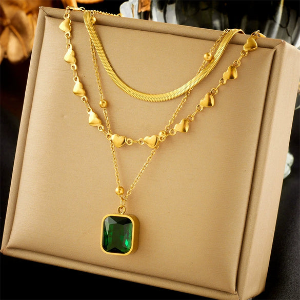 Wholesale Titanium Steel Fashion Retro Cold Style Goldplated Clavicle Chain With Diamond Heart Eightpointed Star Pendant Necklace For Women